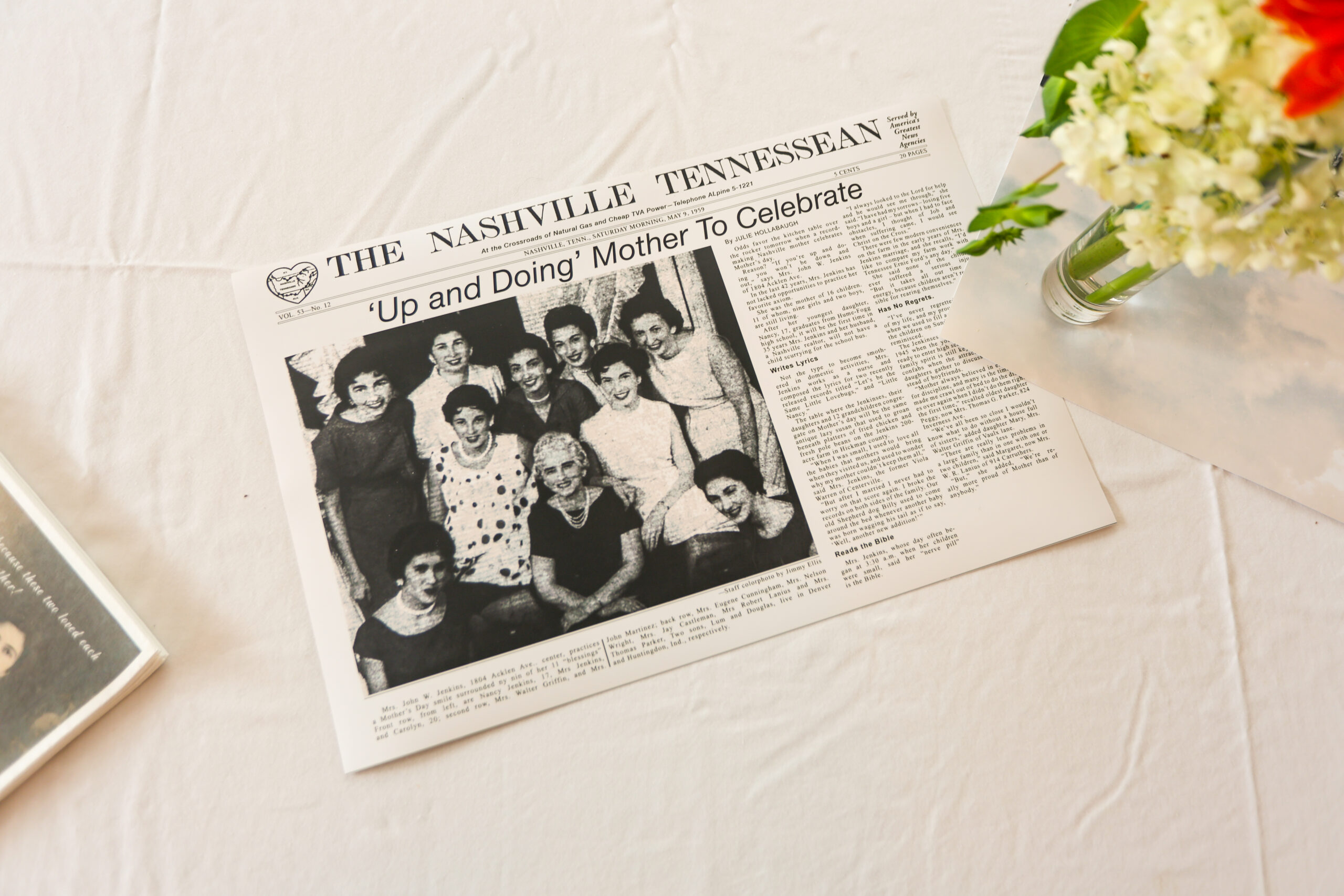 sharing family history at your family reunion with reunacy